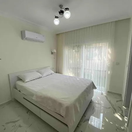 Merkezde 2+1 Esyali Bahceli Muestakil Ev, 4* Ortaca (Mugla)