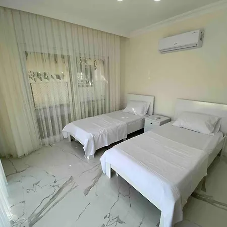 Merkezde 2+1 Esyali Bahceli Muestakil Ev, 4* Ortaca (Mugla)